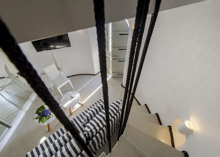 Villa Windmill Imerovigli (Santorini)