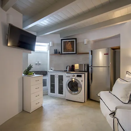 Windmill וילה אימרוביגלי